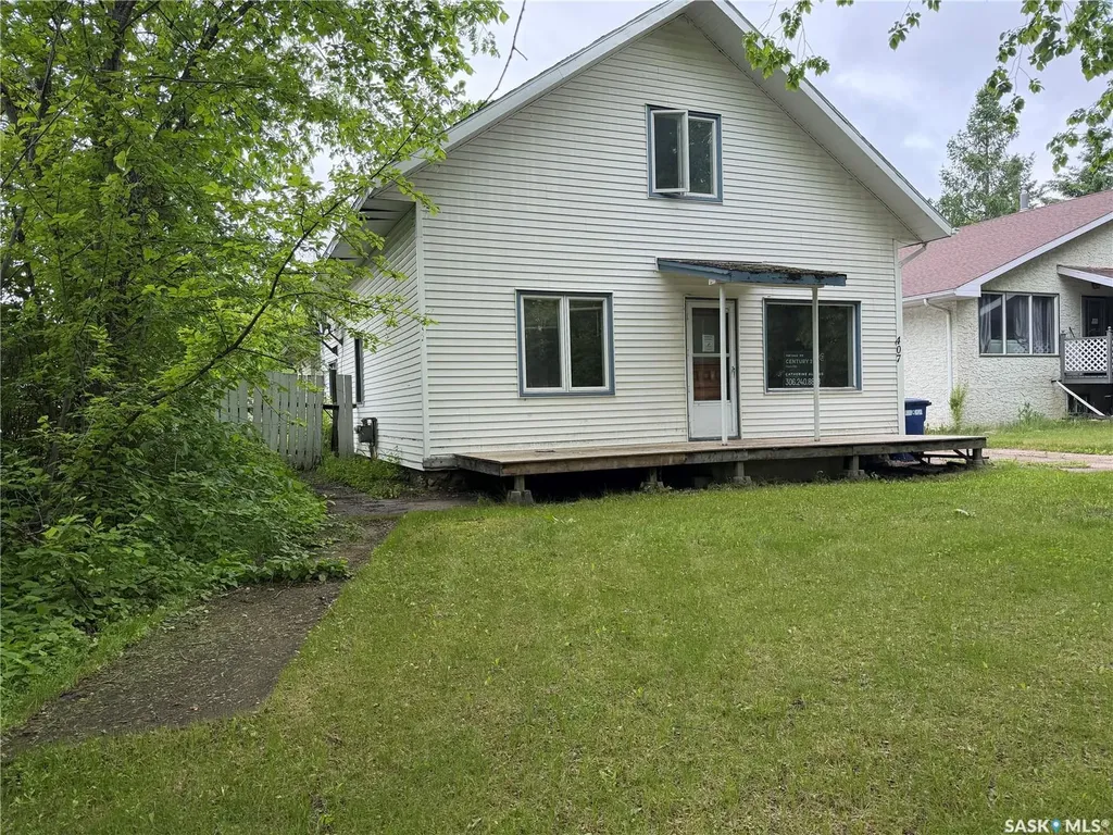 407 2nd Street E Meadow Lake SK S9X 1E8