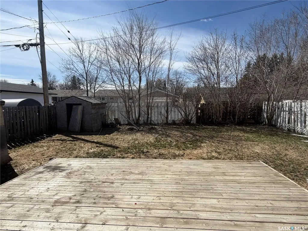 407 2nd Street E Meadow Lake SK S9X 1E8