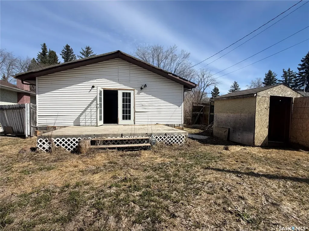 407 2nd Street E Meadow Lake SK S9X 1E8