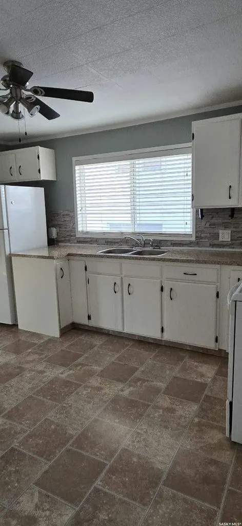 231 5th Avenue W Gravelbourg SK S0H 1X0