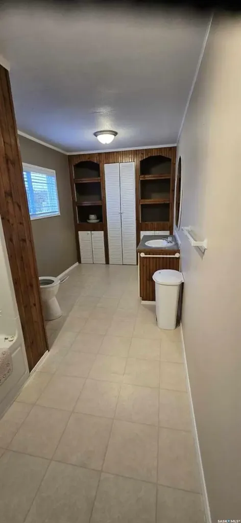 231 5th Avenue W Gravelbourg SK S0H 1X0