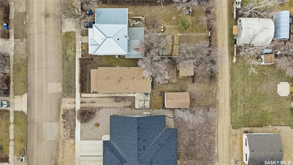 231 5th Avenue W Gravelbourg SK S0H 1X0