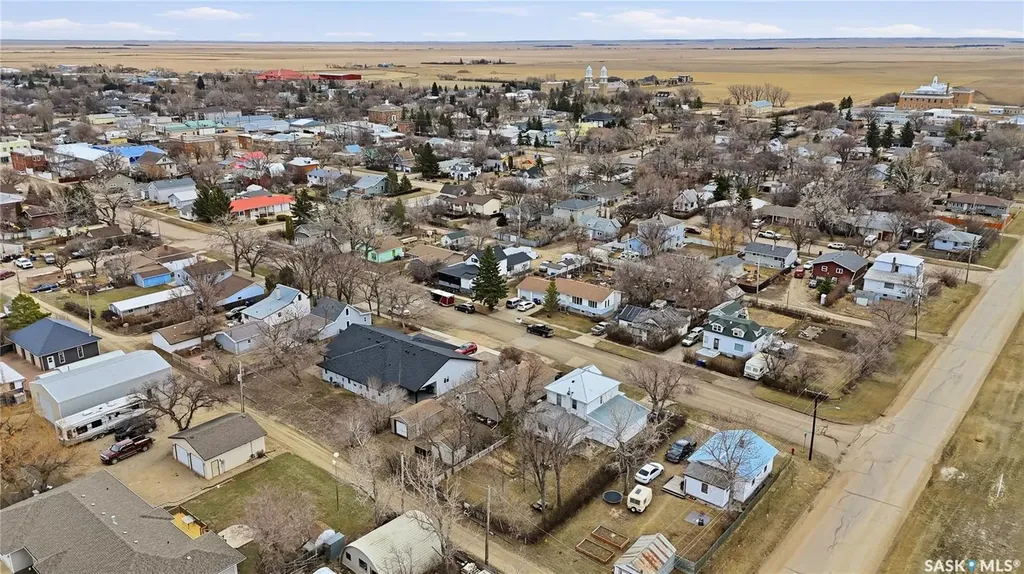 231 5th Avenue W Gravelbourg SK S0H 1X0