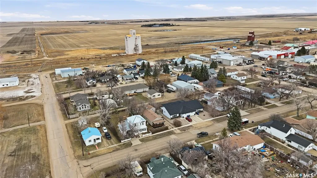 231 5th Avenue W Gravelbourg SK S0H 1X0