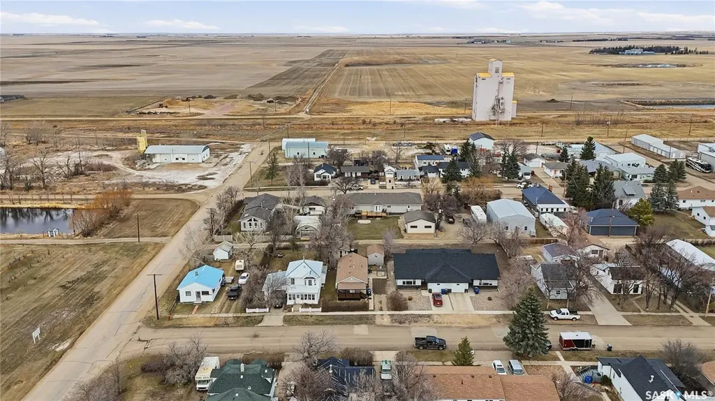 231 5th Avenue W Gravelbourg SK S0H 1X0