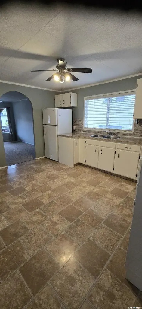 231 5th Avenue W Gravelbourg SK S0H 1X0