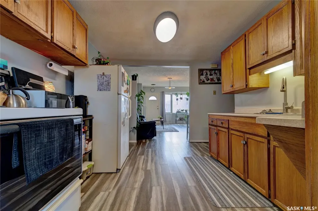 1230 Dewdney Avenue E Regina SK S4N 0E3