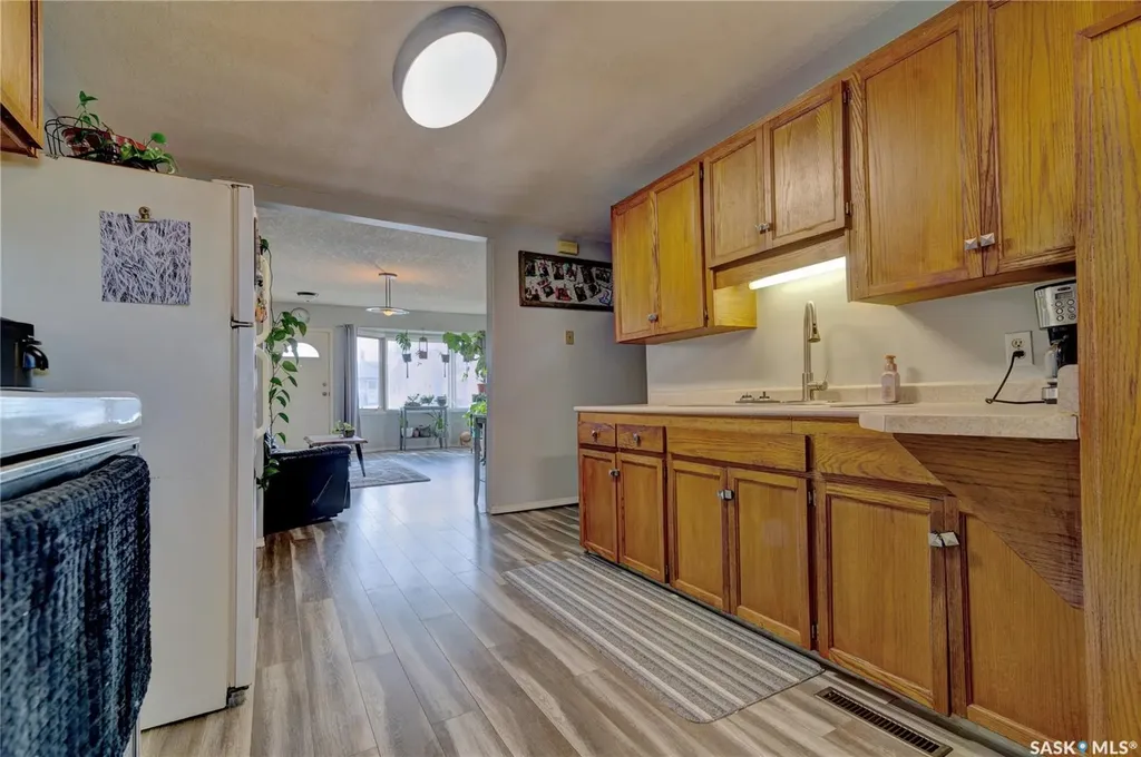 1230 Dewdney Avenue E Regina SK S4N 0E3