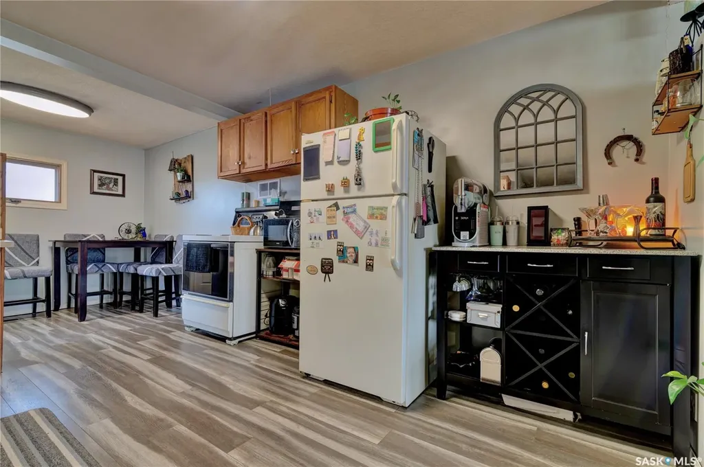 1230 Dewdney Avenue E Regina SK S4N 0E3