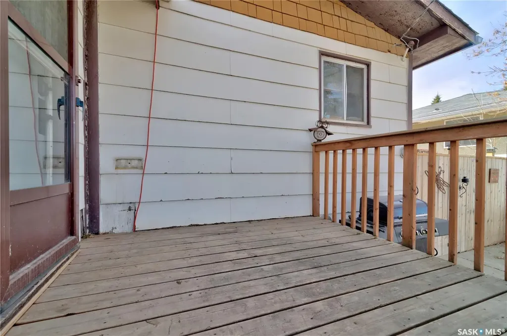 1230 Dewdney Avenue E Regina SK S4N 0E3