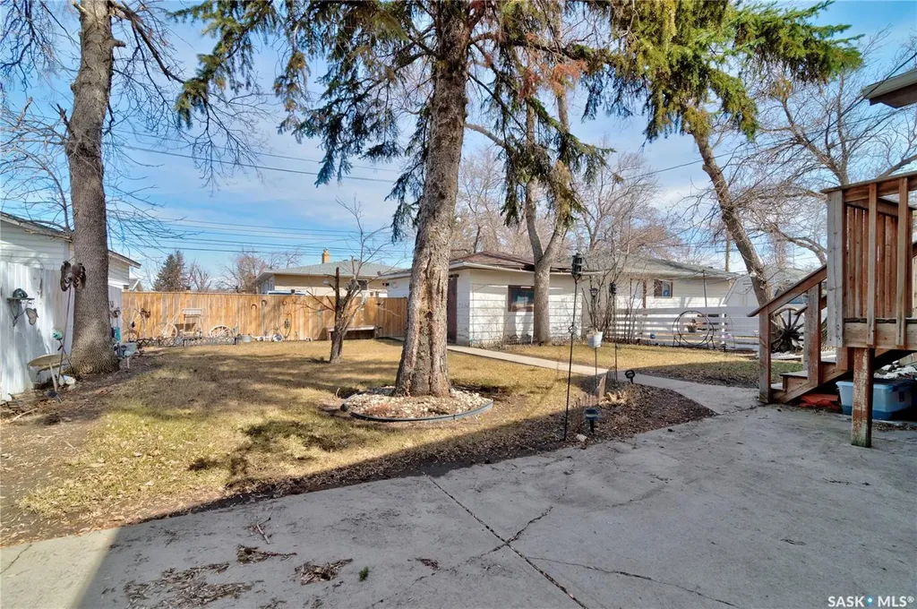 1230 Dewdney Avenue E Regina SK S4N 0E3