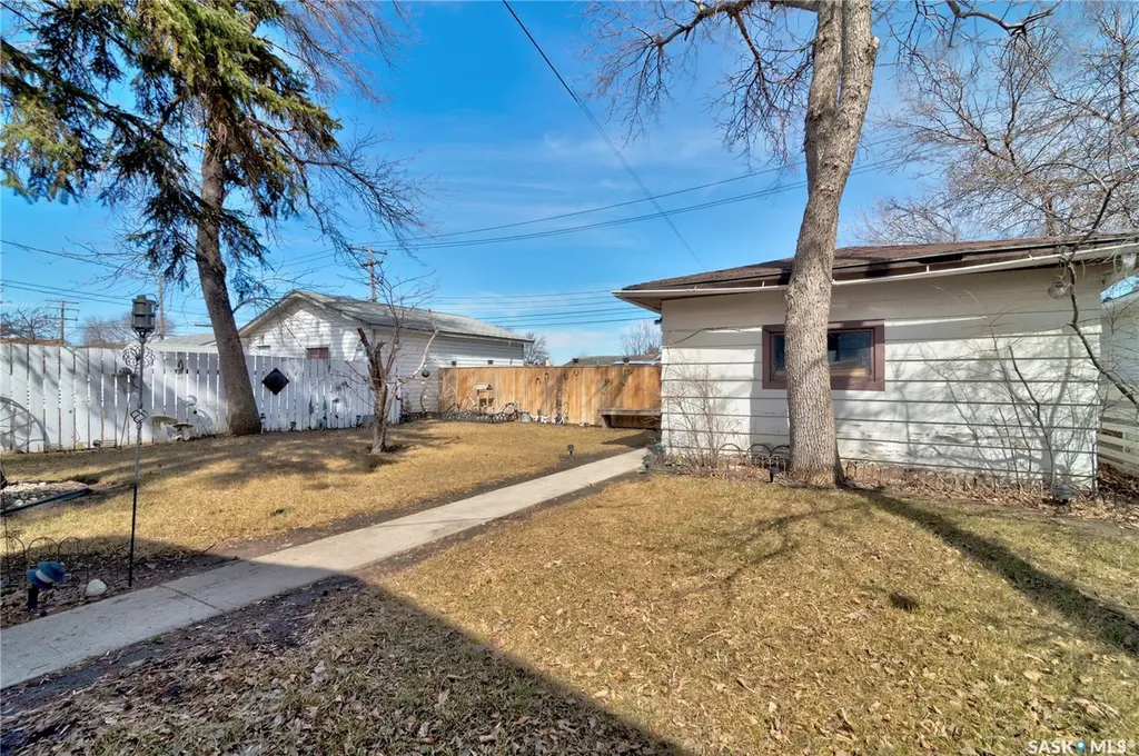 1230 Dewdney Avenue E Regina SK S4N 0E3