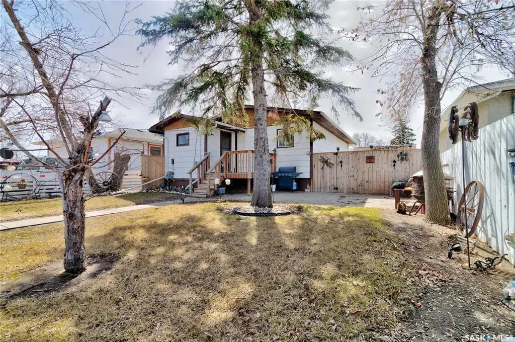 1230 Dewdney Avenue E Regina SK S4N 0E3