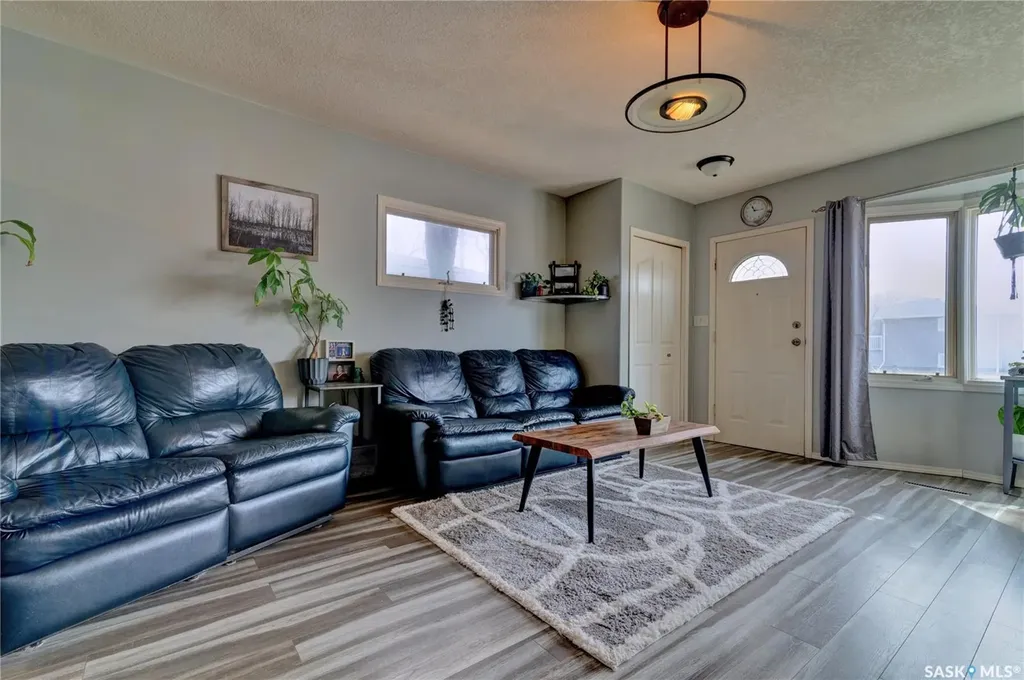 1230 Dewdney Avenue E Regina SK S4N 0E3