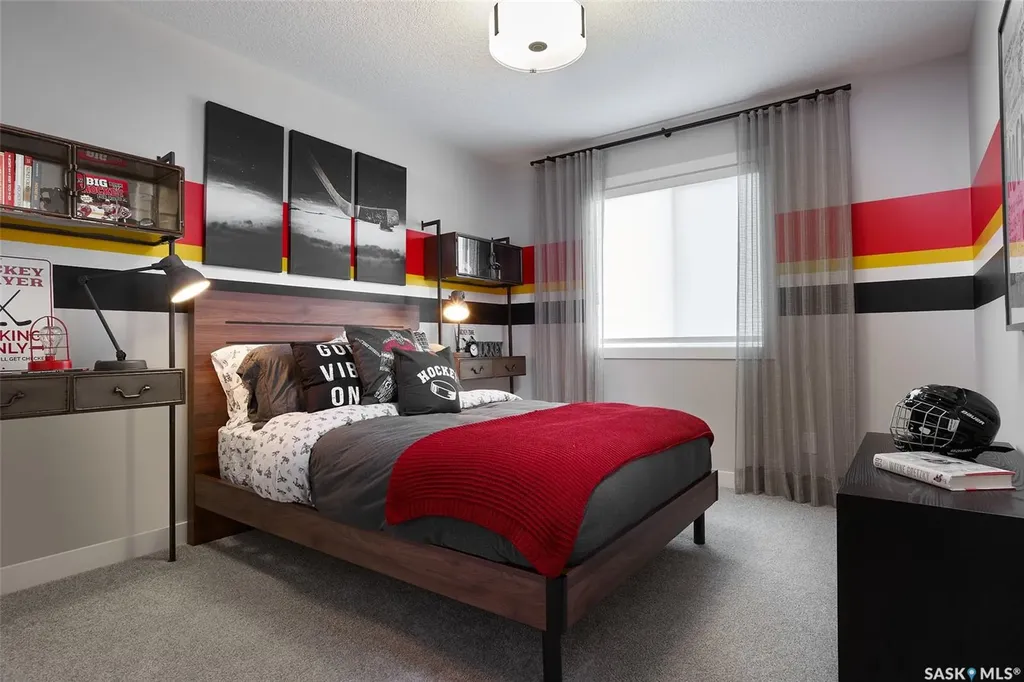 1122 Camden Gardens White City SK S4L 0G3