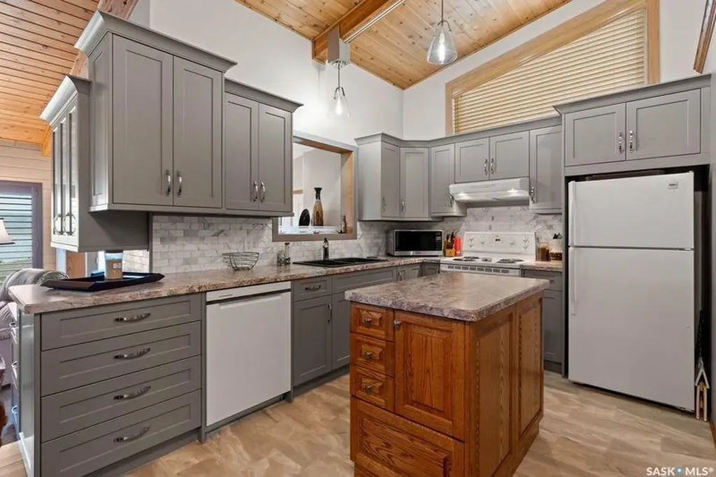70 Cactus Drive Saskatchewan Landing SK S9H 3X5