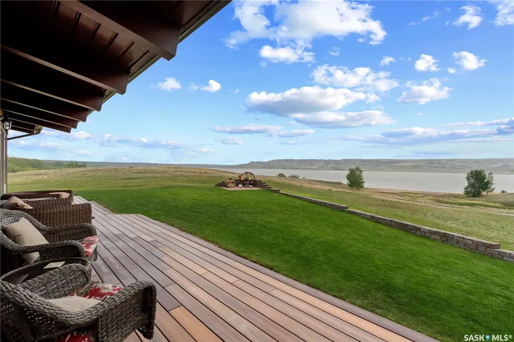 70 Cactus Drive Saskatchewan Landing SK S9H 3X5