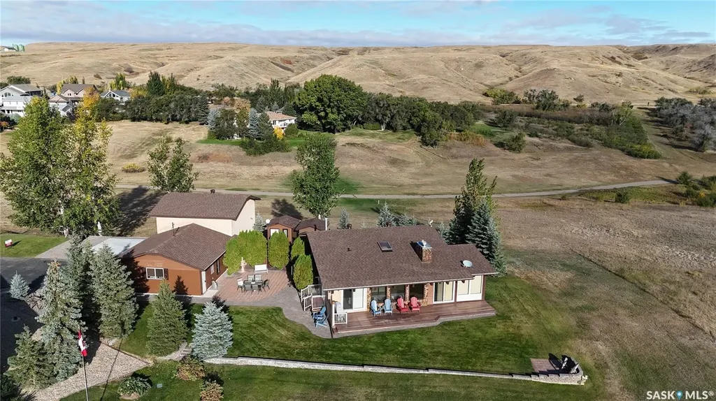 70 Cactus Drive Saskatchewan Landing SK S9H 3X5