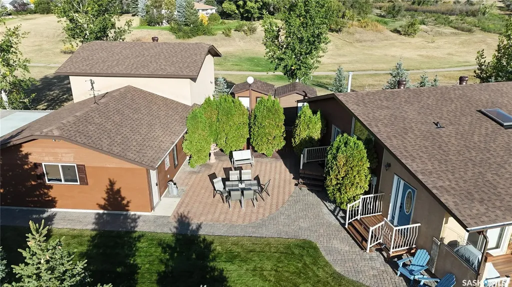 70 Cactus Drive Saskatchewan Landing SK S9H 3X5