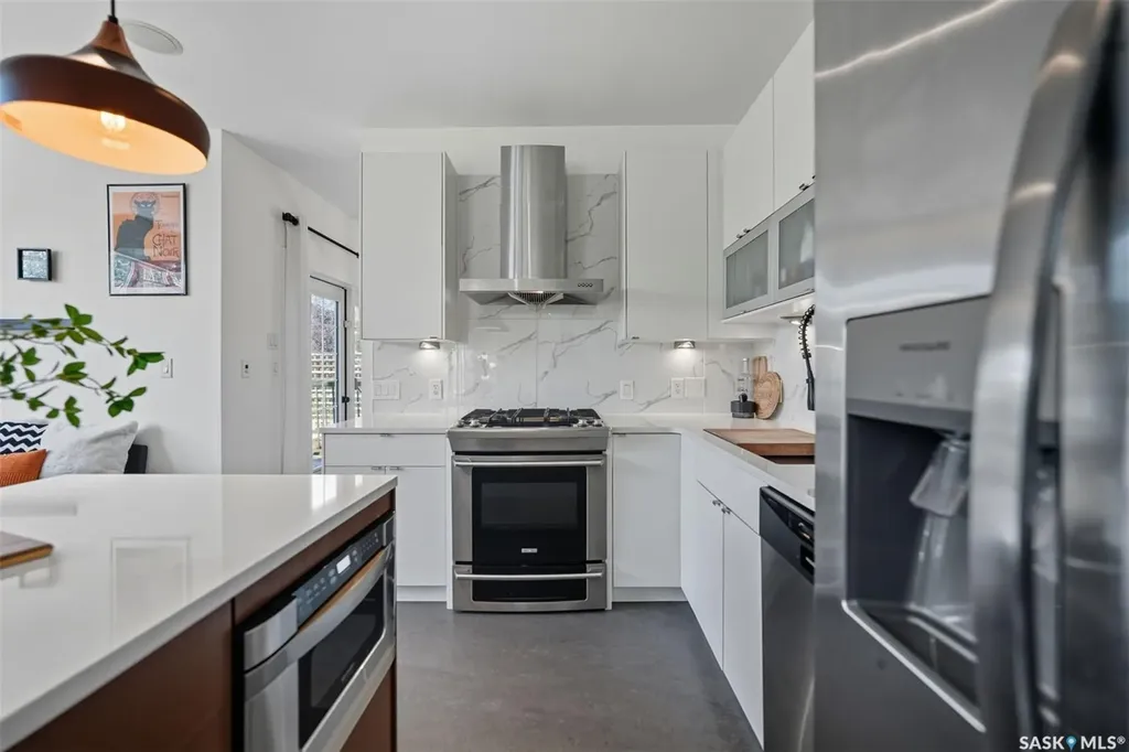 230 Trimble Lane Saskatoon SK S7W 0E1