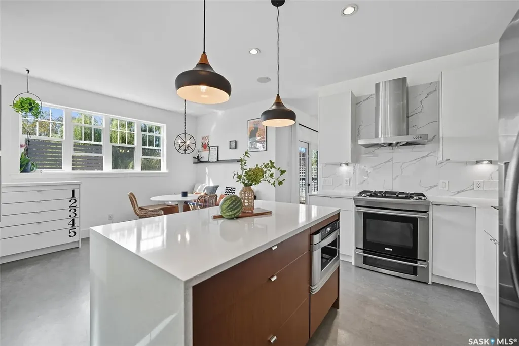230 Trimble Lane Saskatoon SK S7W 0E1