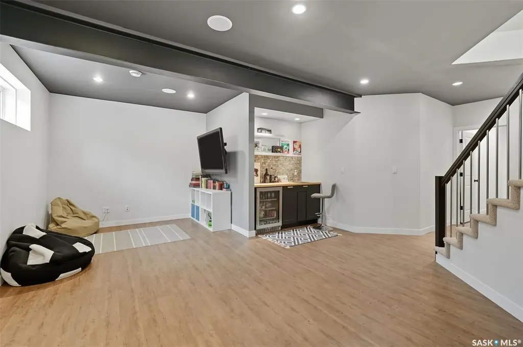230 Trimble Lane Saskatoon SK S7W 0E1