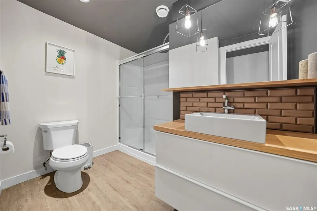 230 Trimble Lane Saskatoon SK S7W 0E1