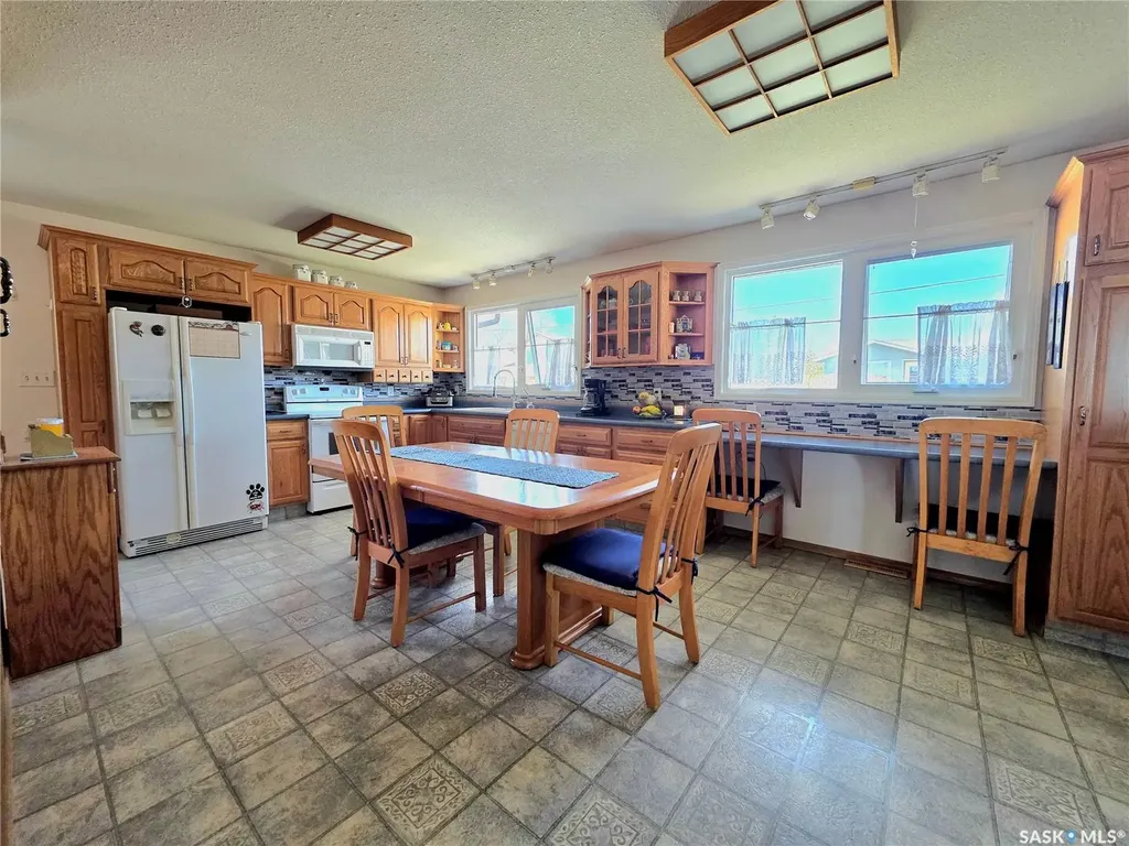 101 Fraser Avenue Oxbow SK S0C 0B6