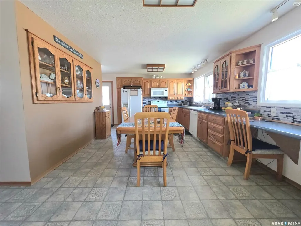 101 Fraser Avenue Oxbow SK S0C 0B6
