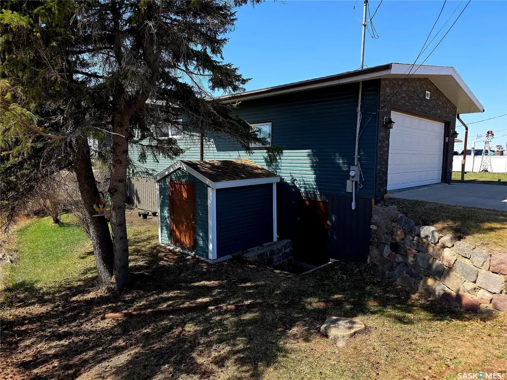 101 Fraser Avenue Oxbow SK S0C 0B6