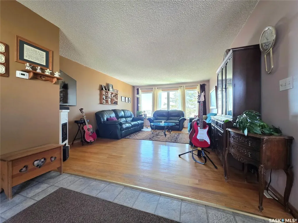 101 Fraser Avenue Oxbow SK S0C 0B6
