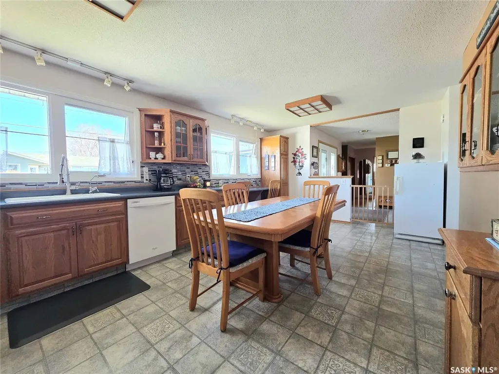 101 Fraser Avenue Oxbow SK S0C 0B6