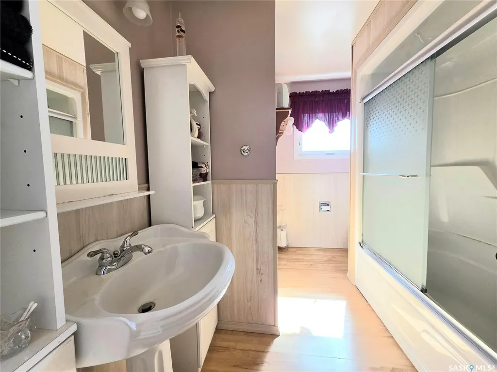 101 Fraser Avenue Oxbow SK S0C 0B6