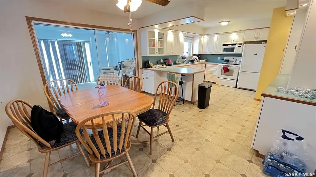 209 Hood Street Maple Creek SK S0N 1N0