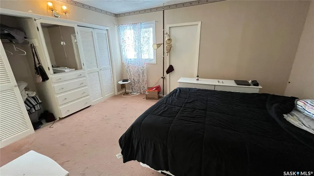 209 Hood Street Maple Creek SK S0N 1N0