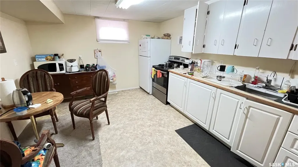 209 Hood Street Maple Creek SK S0N 1N0