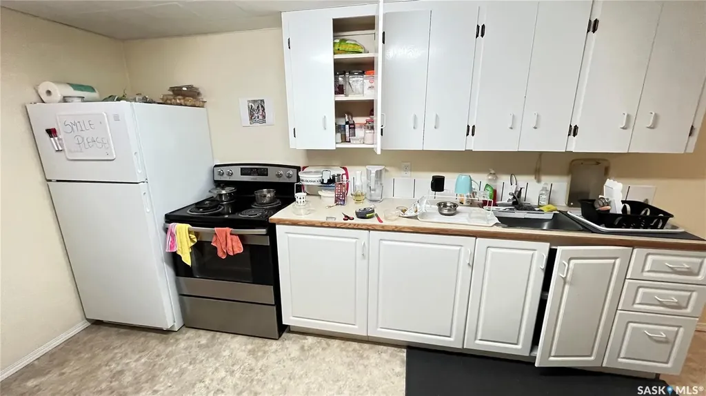 209 Hood Street Maple Creek SK S0N 1N0