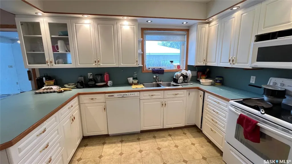 209 Hood Street Maple Creek SK S0N 1N0