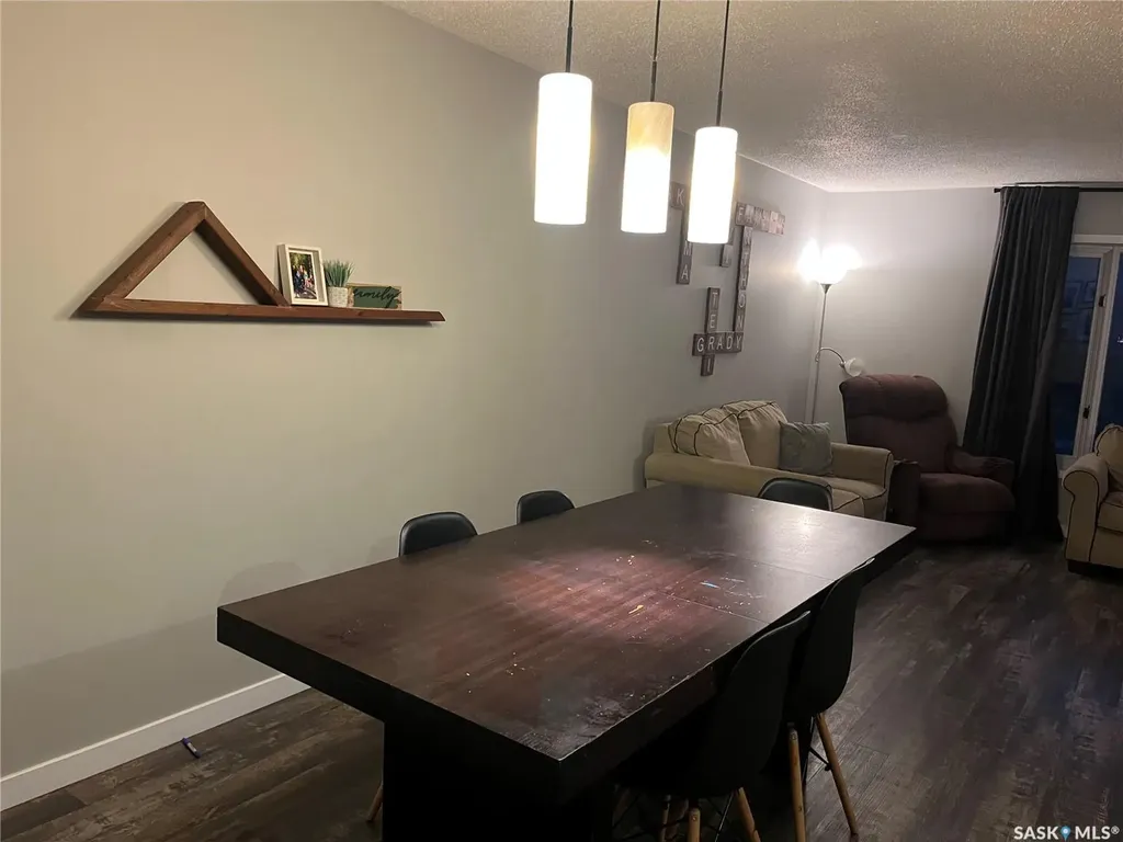 206 3rd Avenue Caronport SK S0H 0S0