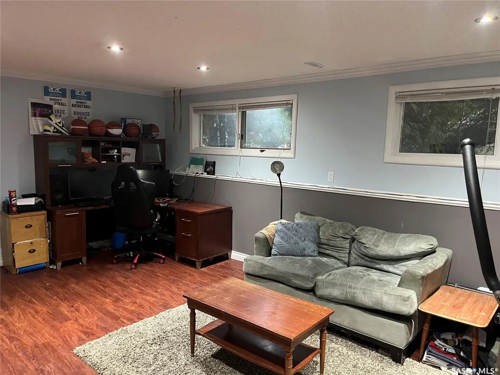 206 3rd Avenue Caronport SK S0H 0S0