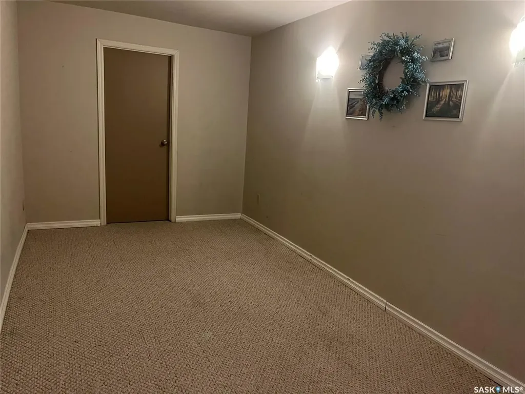 206 3rd Avenue Caronport SK S0H 0S0