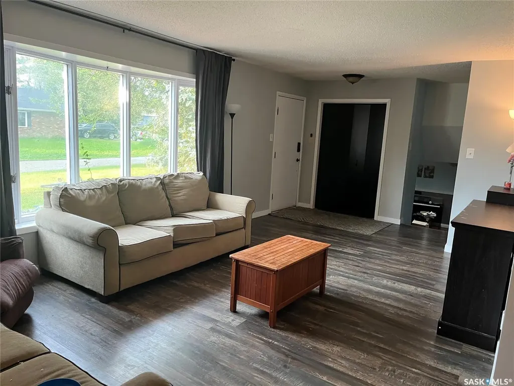 206 3rd Avenue Caronport SK S0H 0S0