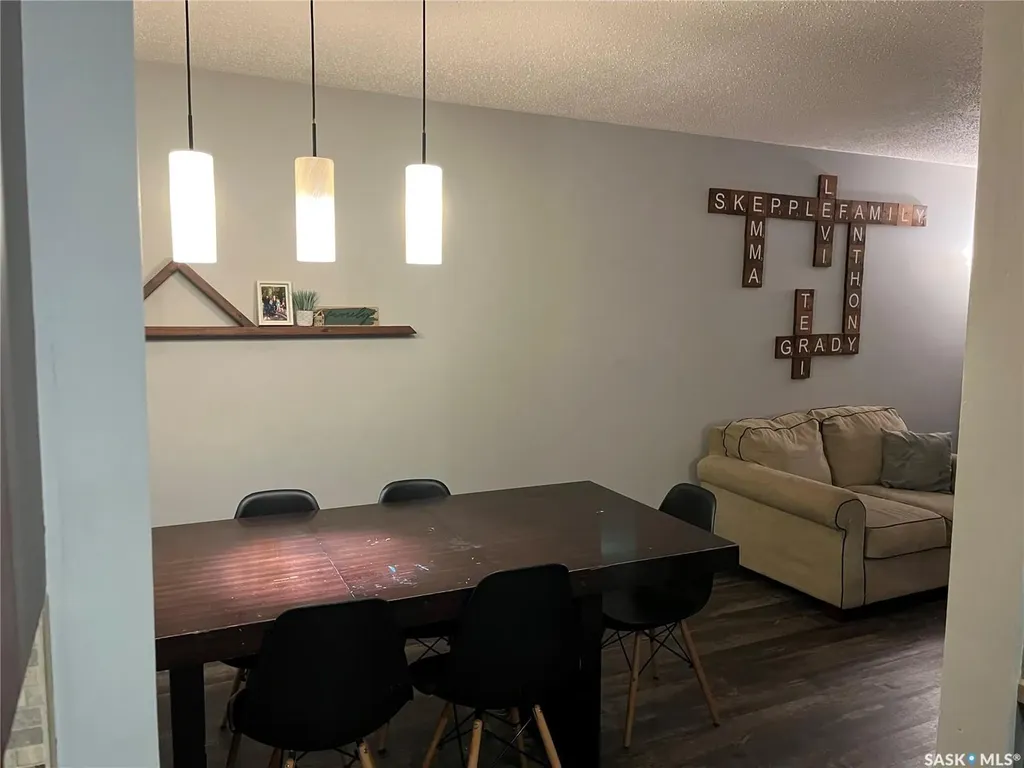 206 3rd Avenue Caronport SK S0H 0S0