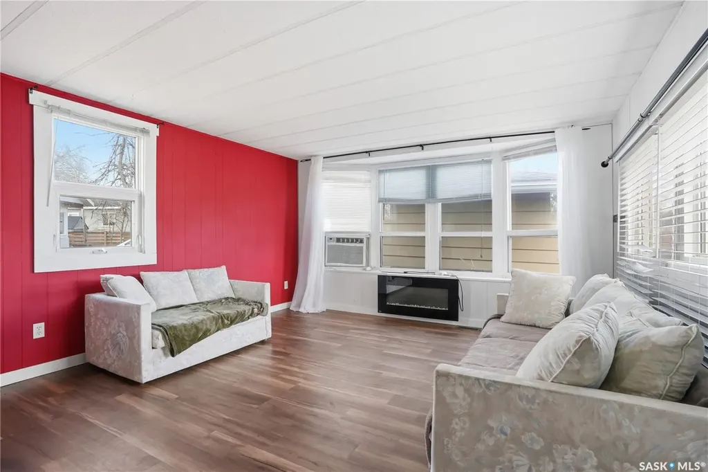 124 Dogwood Street Caronport SK S0H 0S0
