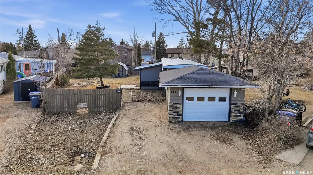 124 Dogwood Street Caronport SK S0H 0S0