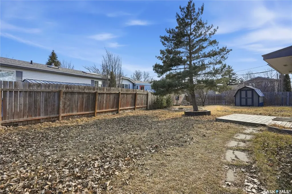 124 Dogwood Street Caronport SK S0H 0S0