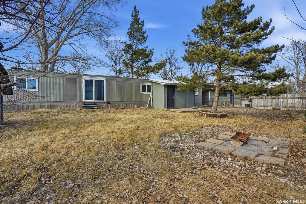 124 Dogwood Street Caronport SK S0H 0S0