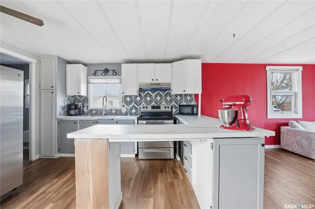 124 Dogwood Street Caronport SK S0H 0S0