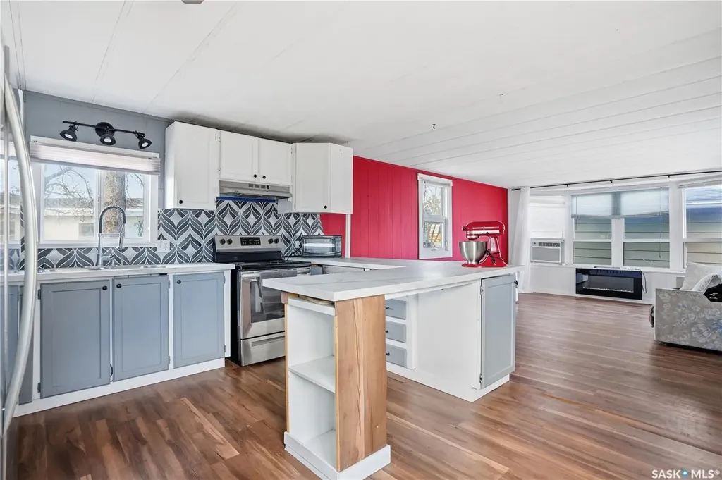 124 Dogwood Street Caronport SK S0H 0S0