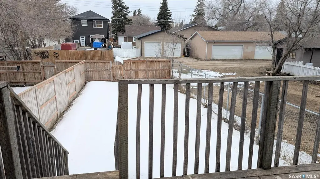 407 U Avenue S Saskatoon SK S7M 3C4